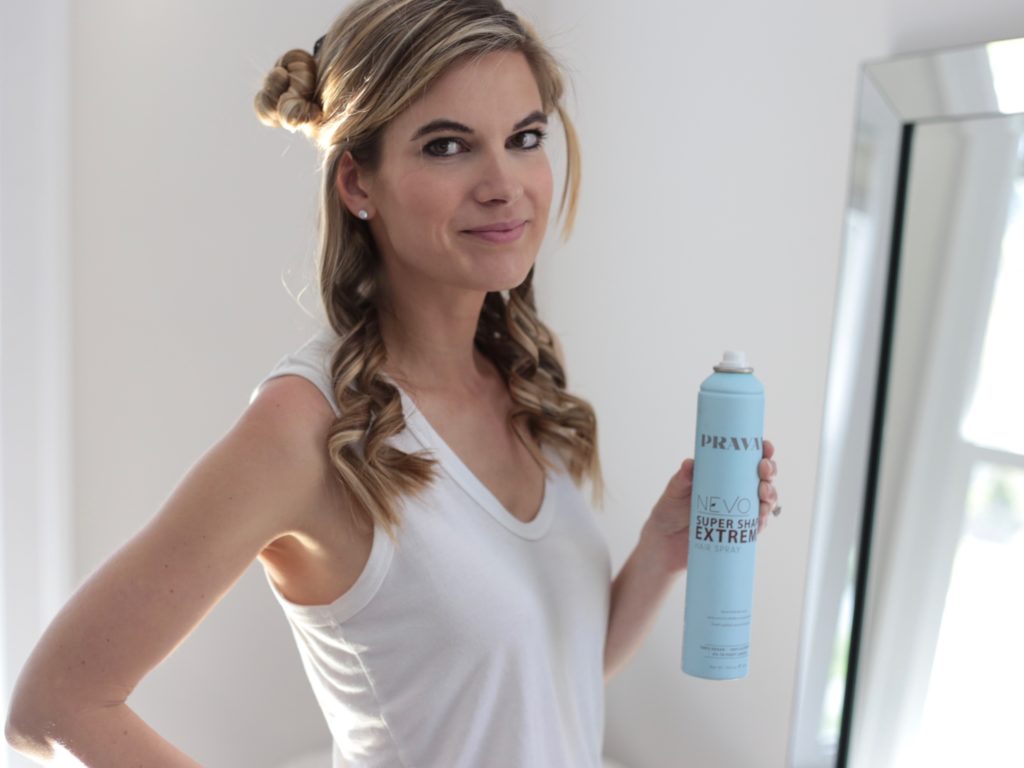 Connecticut life and style blogger, Pinteresting Plans shares a picture tutorial of how to achieve loose curls using the T3 tapered wand on straight hair.