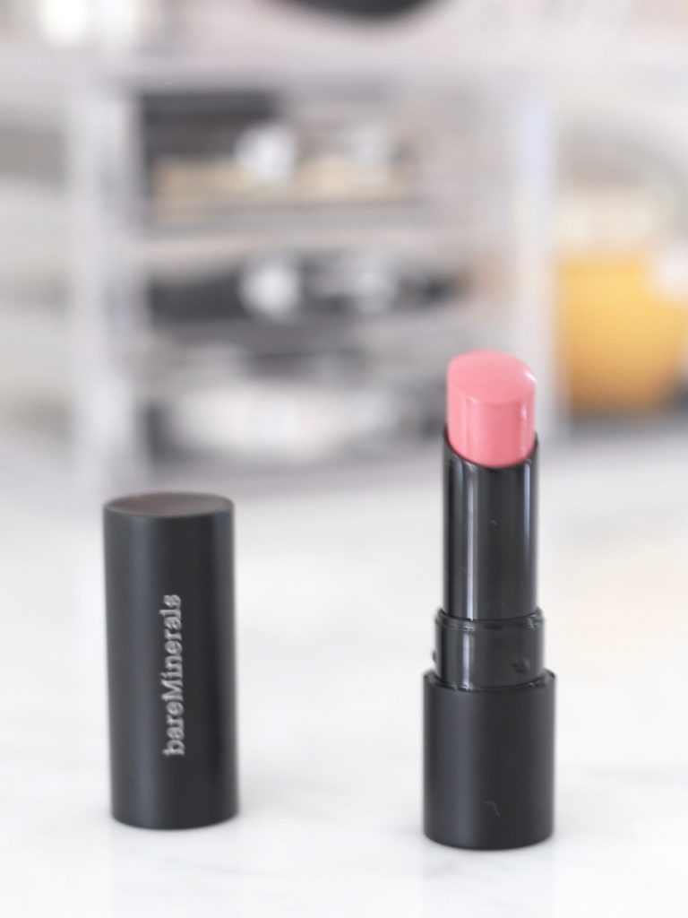 Connecticut life and style blogger, Pinteresting Plans shares her favorite miracle beauty products today. 10 items that have changed the beauty routine.