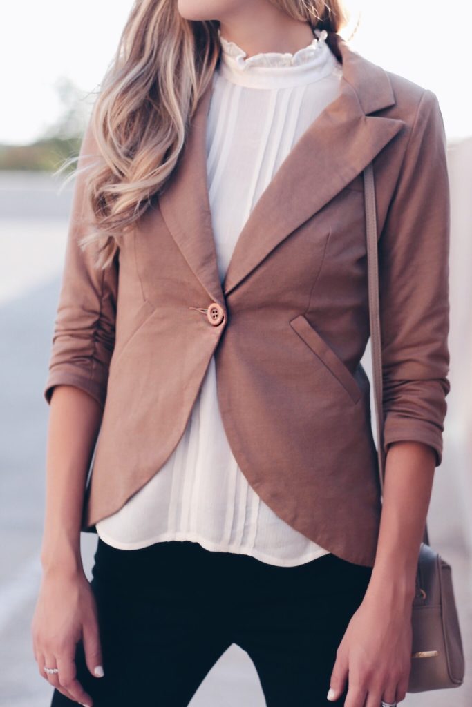 MUST SEE! Easy and cute Fall work outfit