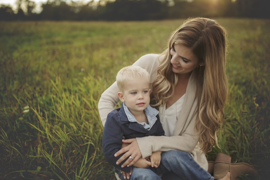 fall family photo shoot fashion and styling tips for the family with pinterestingplans