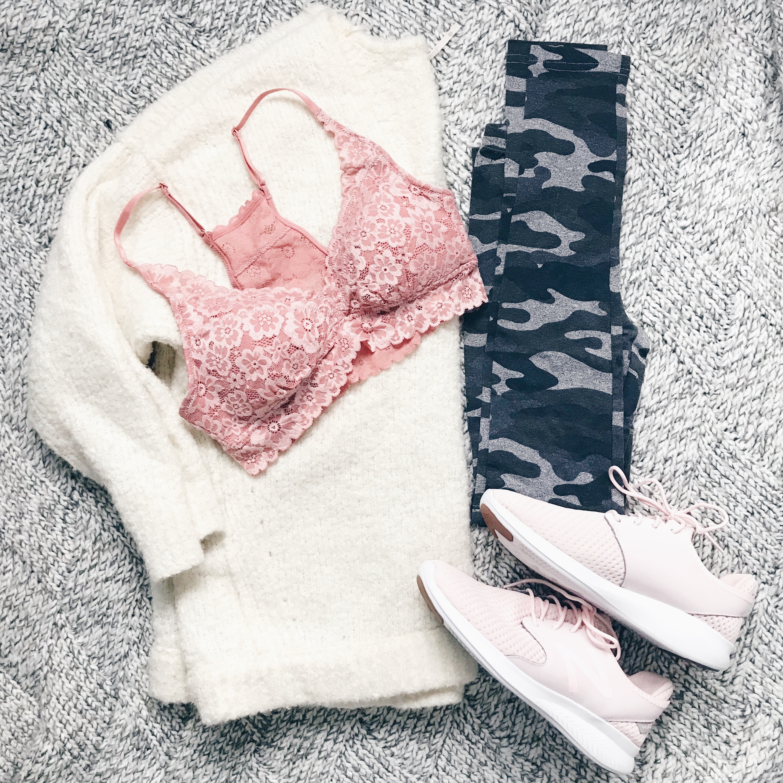 Style Tips for Wearing a Bralette | camo leggings and padded lace bralette athleisure outfit