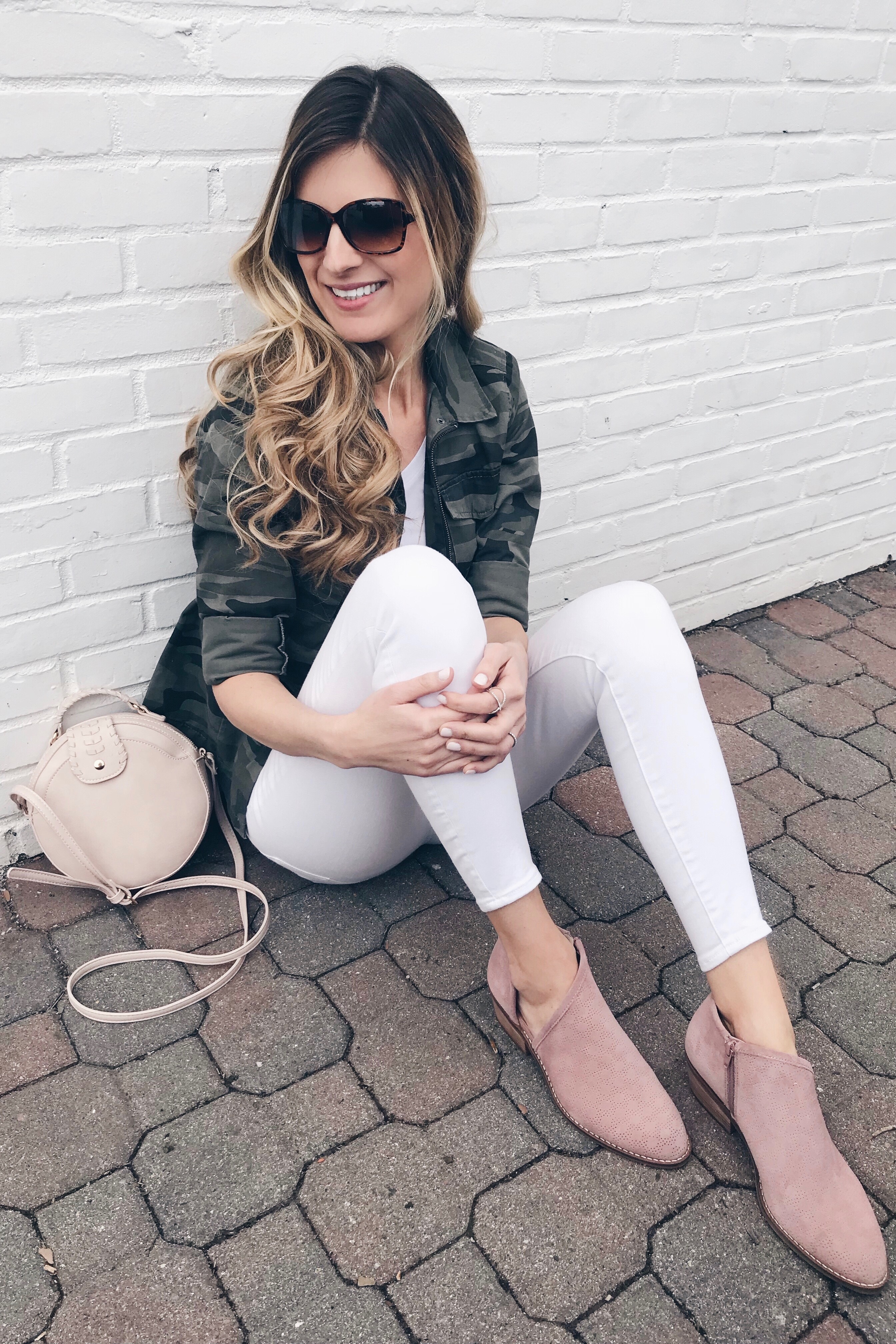 Weekly Wrap- Up - Camo Jacket/ White Jeans
