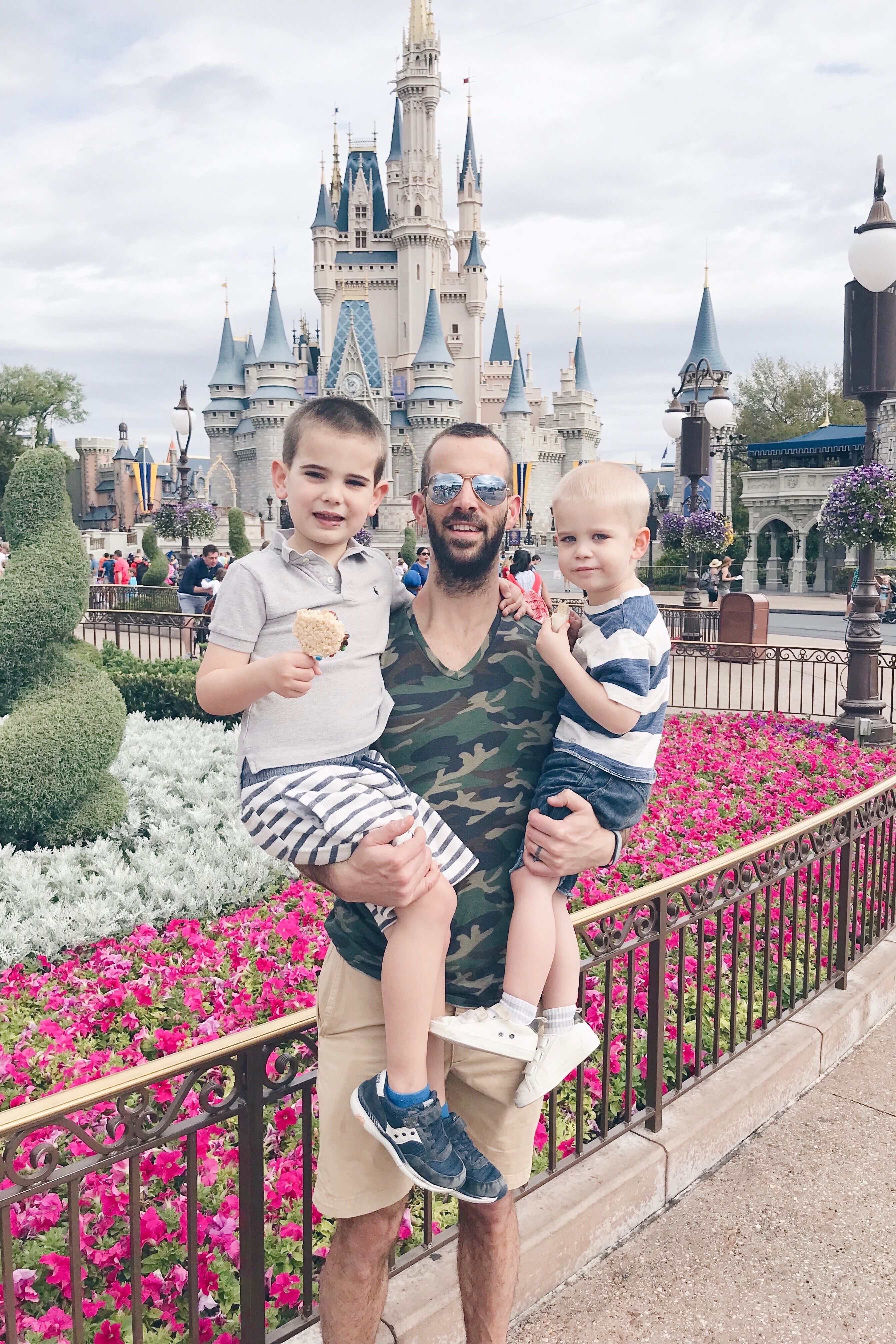 tips to save money on a Disney vacation - book travel through ebates and bundle flight and hotel