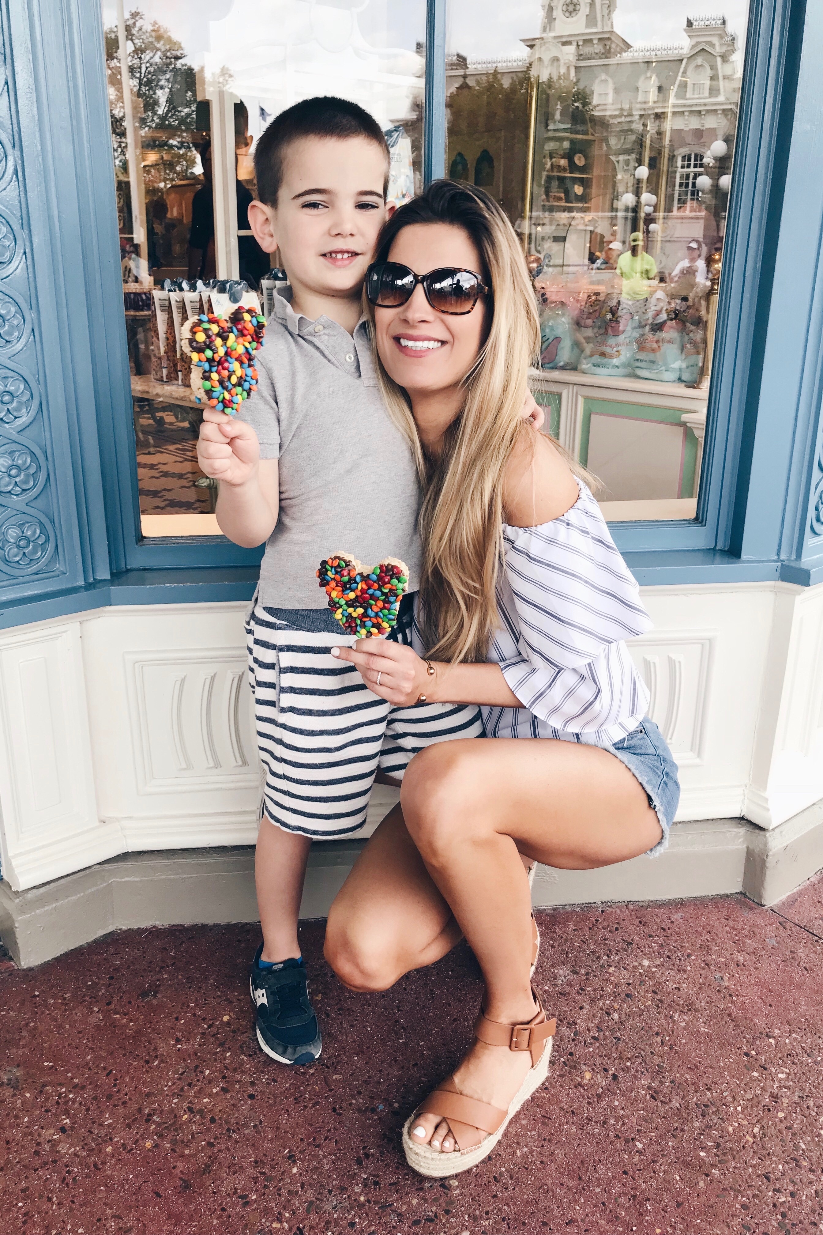 tips to save on a Disney vacation - order grocery delivery