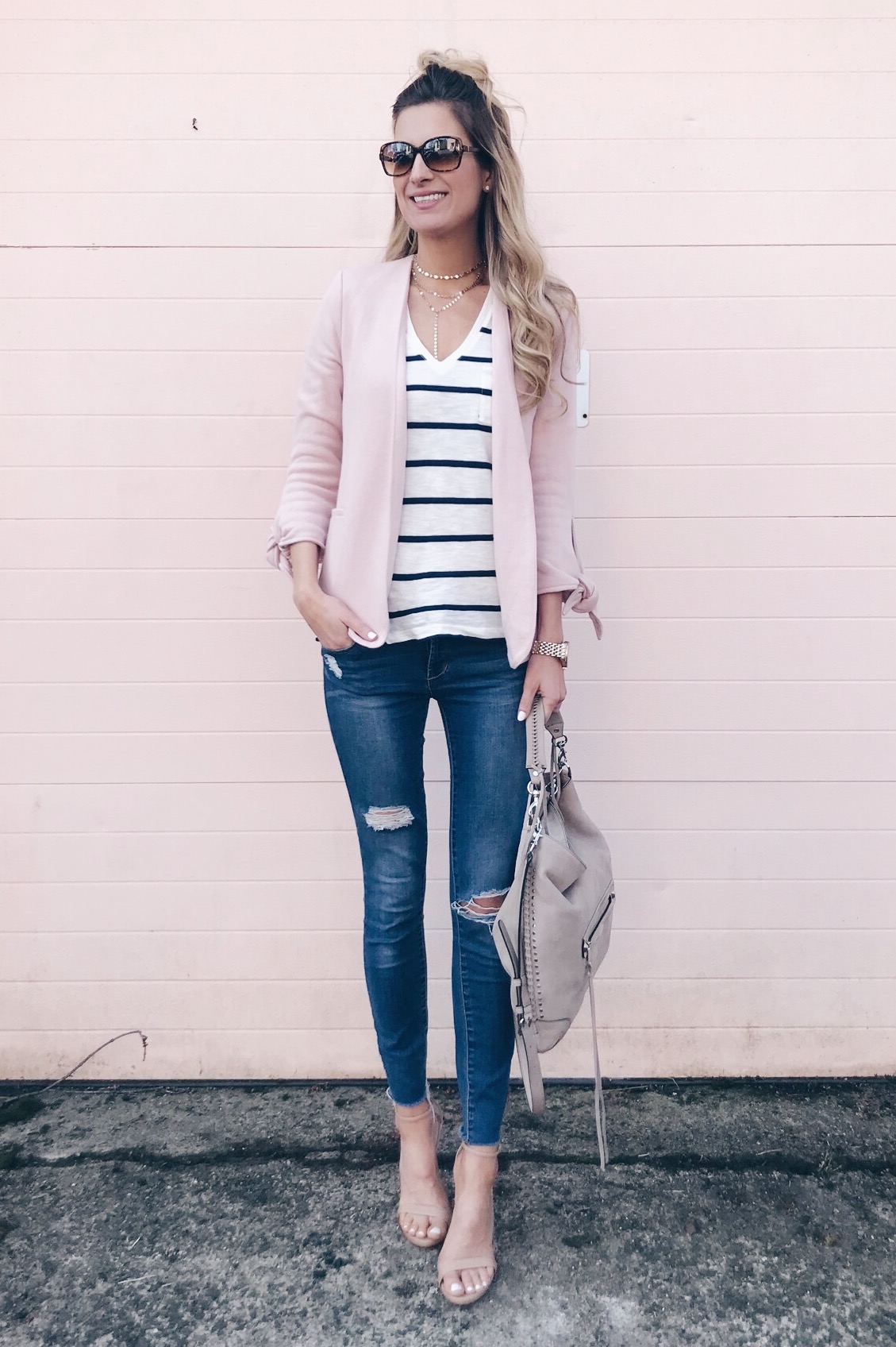 spring capsule wardrobe 2018 - skinny jeans with heels and casual blazer for a spring date night outfit on pinteresting plans fashion blog 