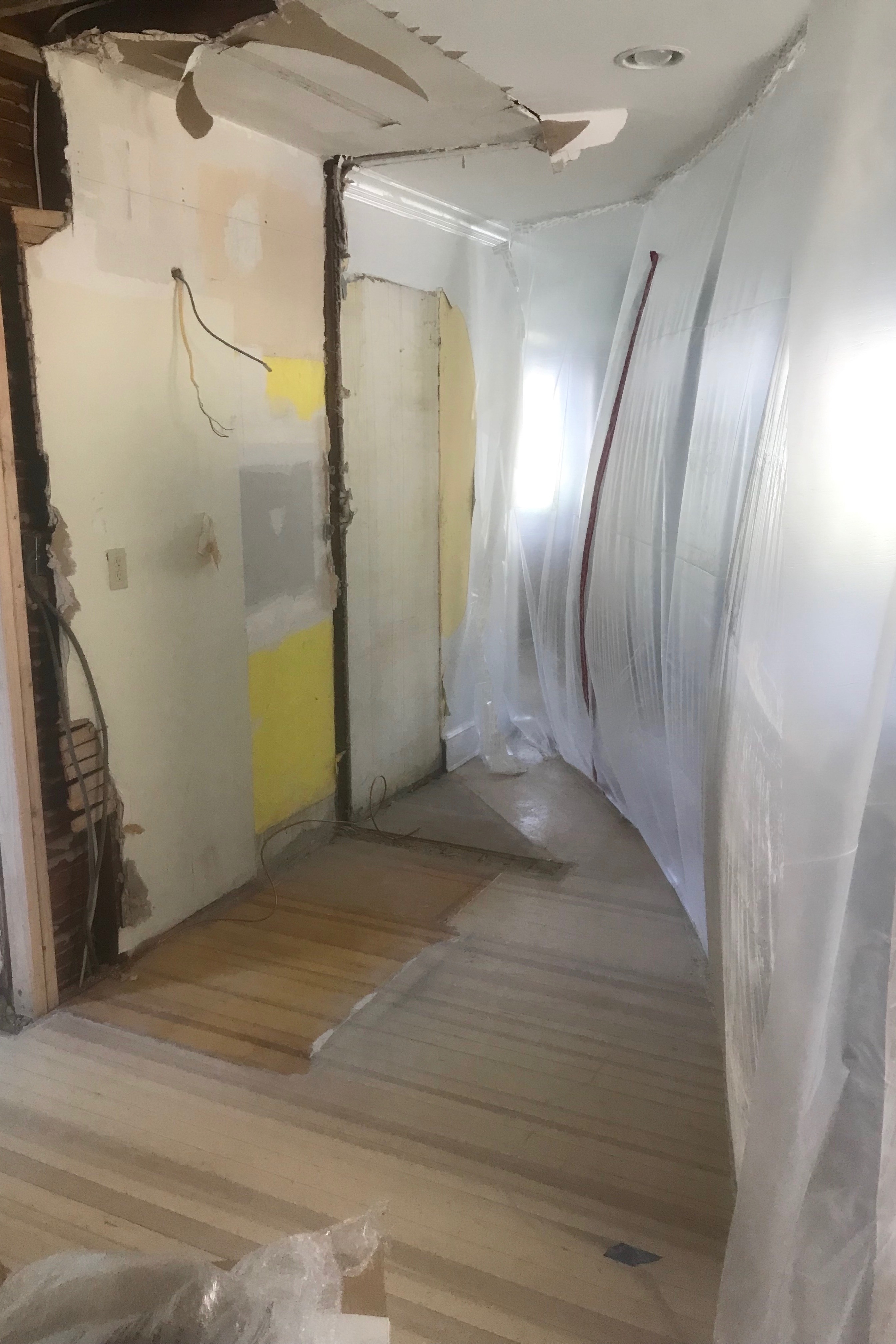  tips for picking art for your home - before photo of renovated home on pinteresting plans lifestyle blog