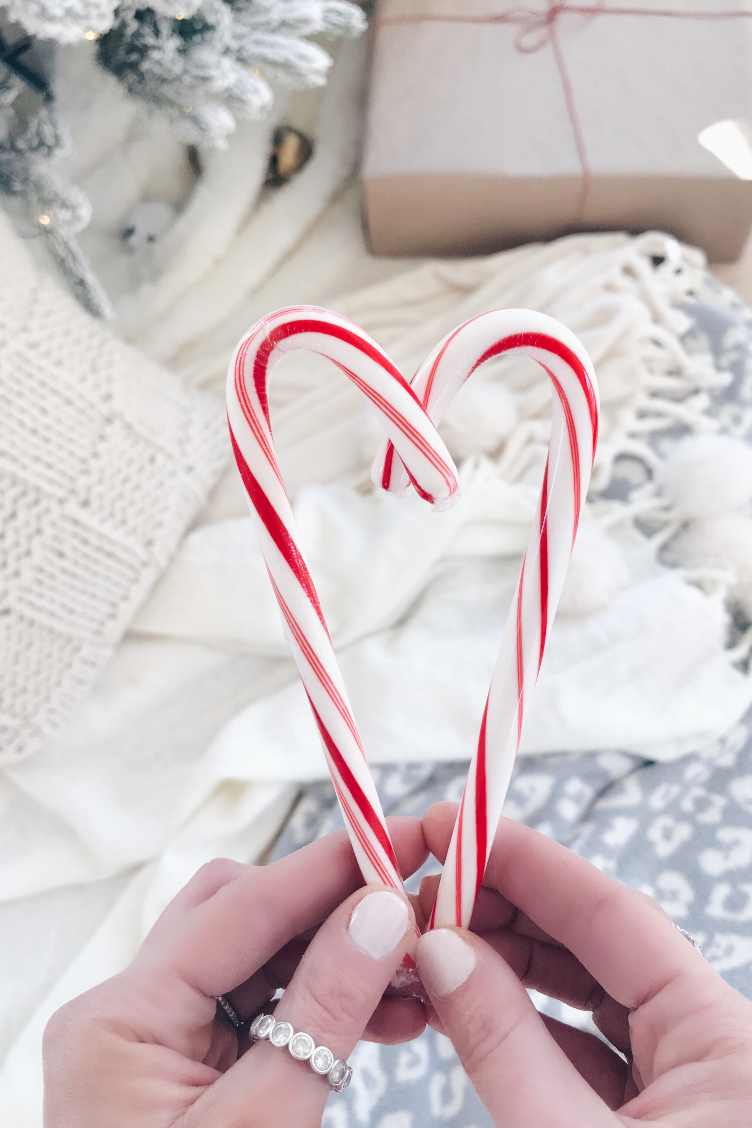  christmas gifts for women in their 30's - cozy throw blankets on pinteresting plans blog