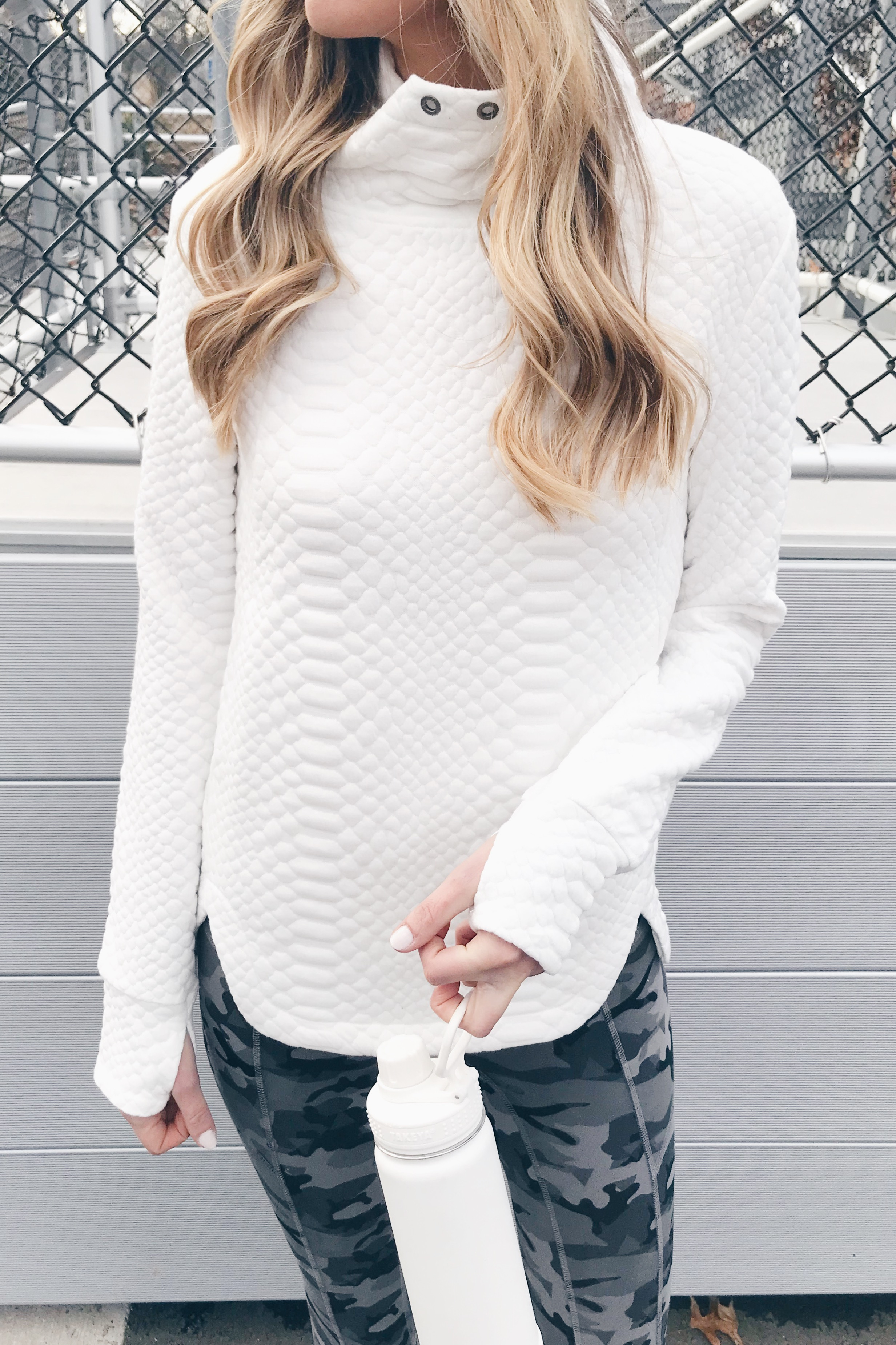 Winter Athleisure Outfit Ideas with Camo Leggings