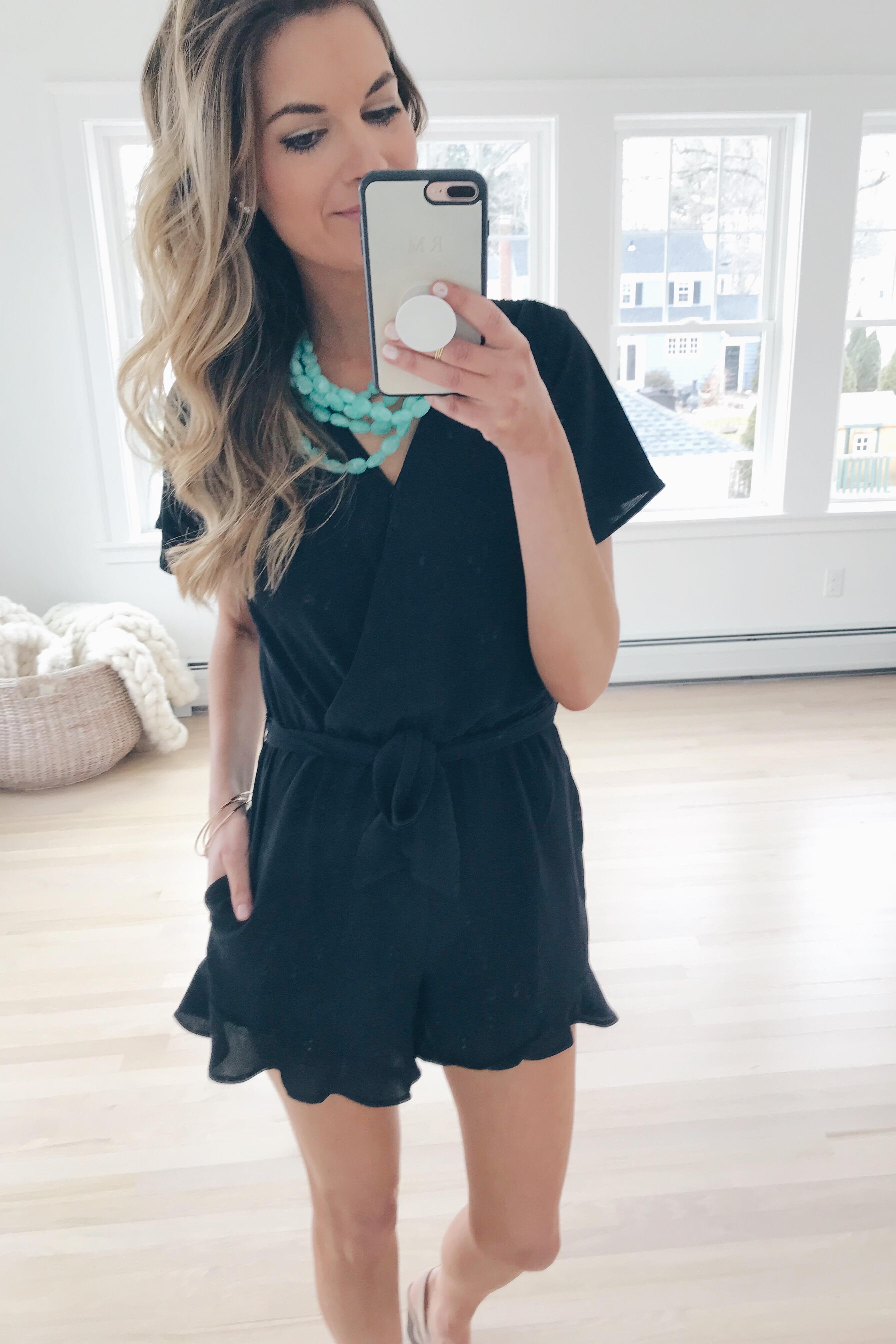 resort wear 2019 - gibson black ruffle hem romper on pinterestingplans blog
