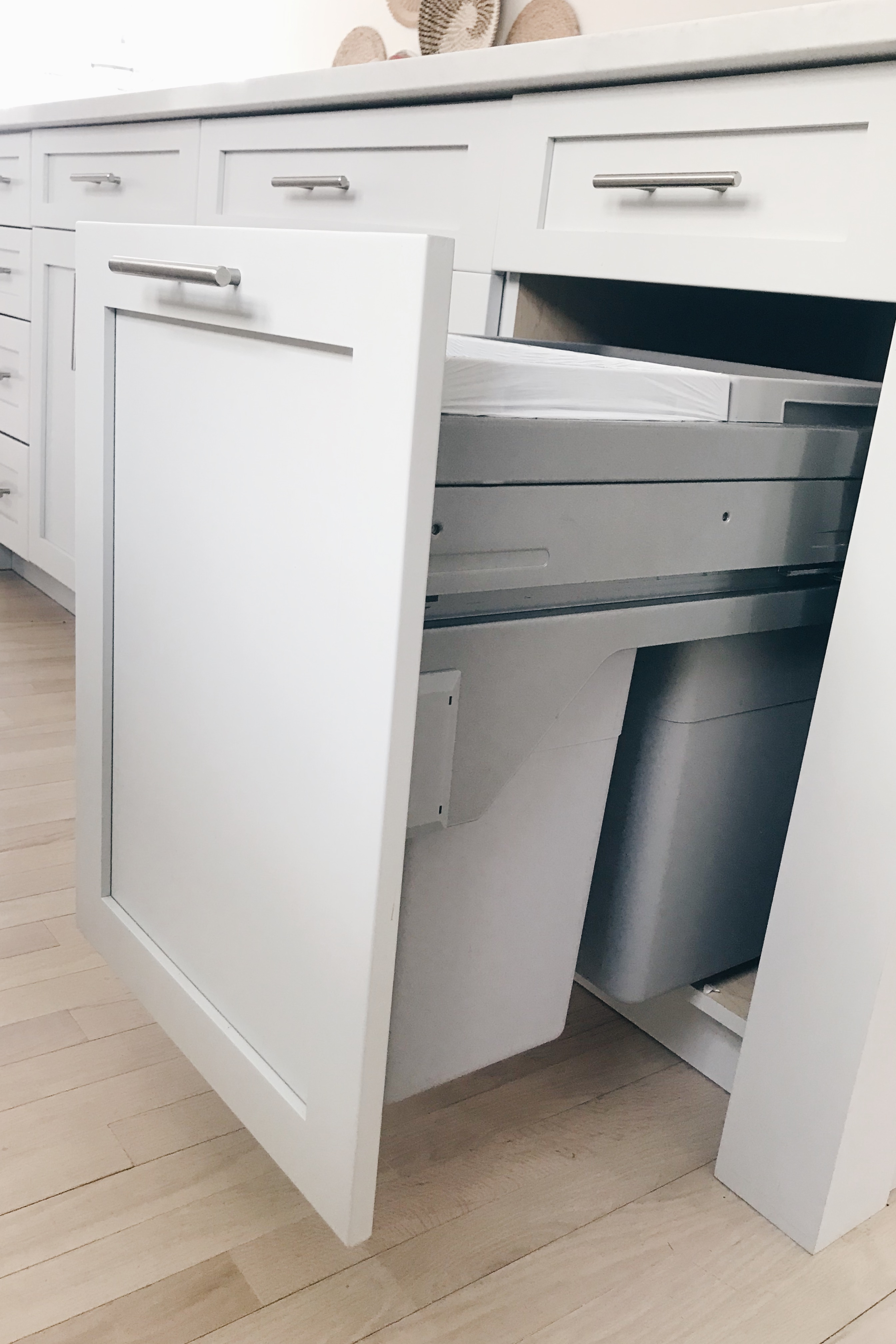 MUST READ - Number 1 tip when planning a kitchen renovation - double pull out trash