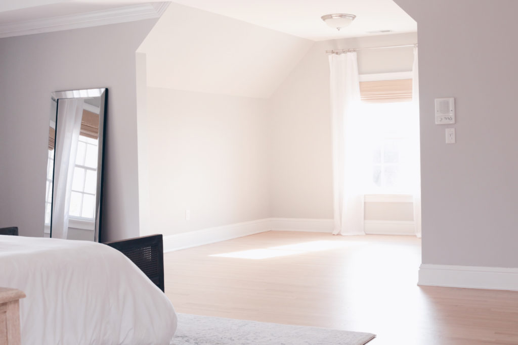 what to do in a sitting area in the a large bedroom - modern master bedroom