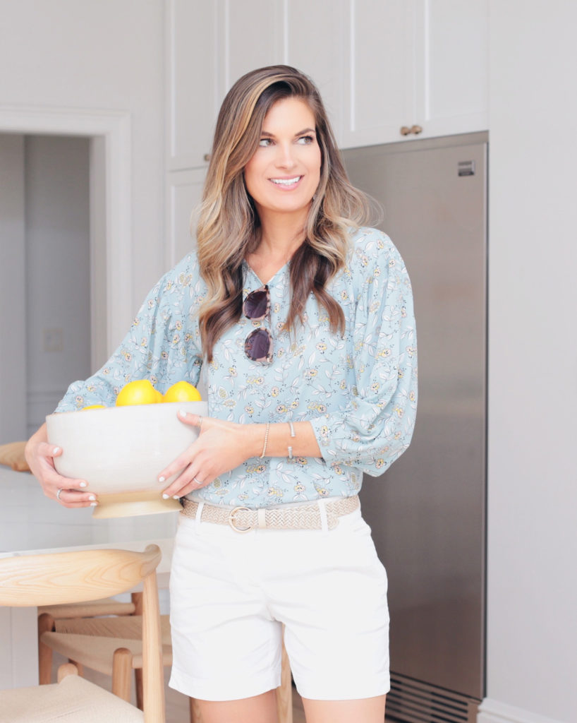 mid length shorts for moms that aren’t too short or long - Pinteresting plans fashion blog