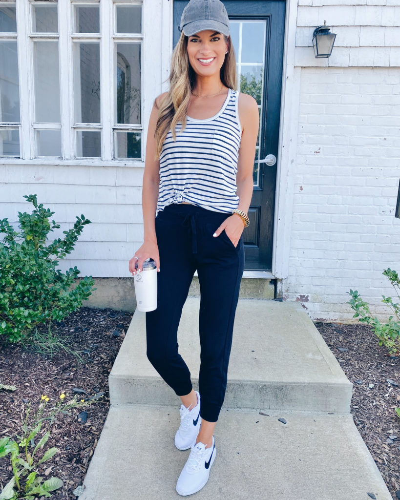 cute outfits with black joggers and nike air max sneakers on pinteresting plans blog