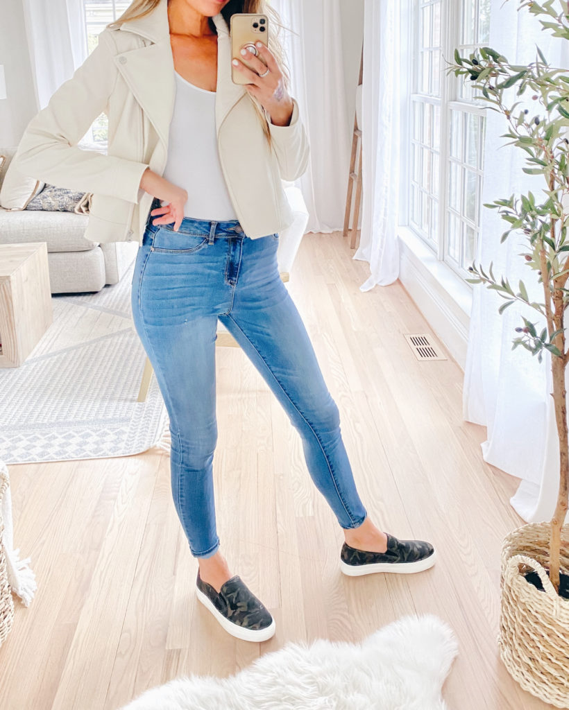 how to wear white moto jacket in fall on pinteresting plans fashion blog