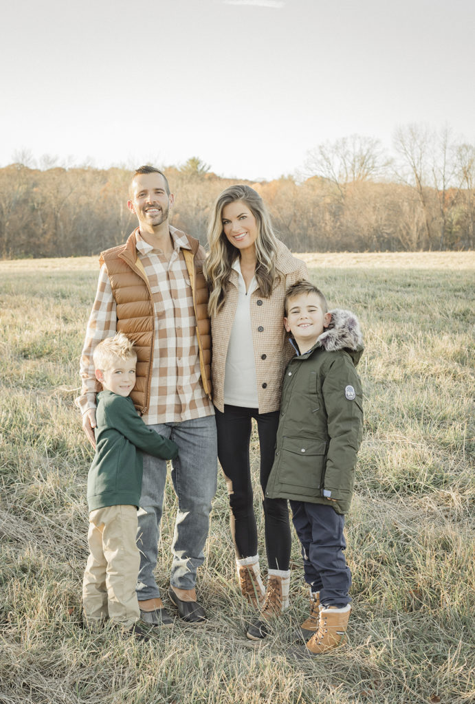best colors for family pictures outside