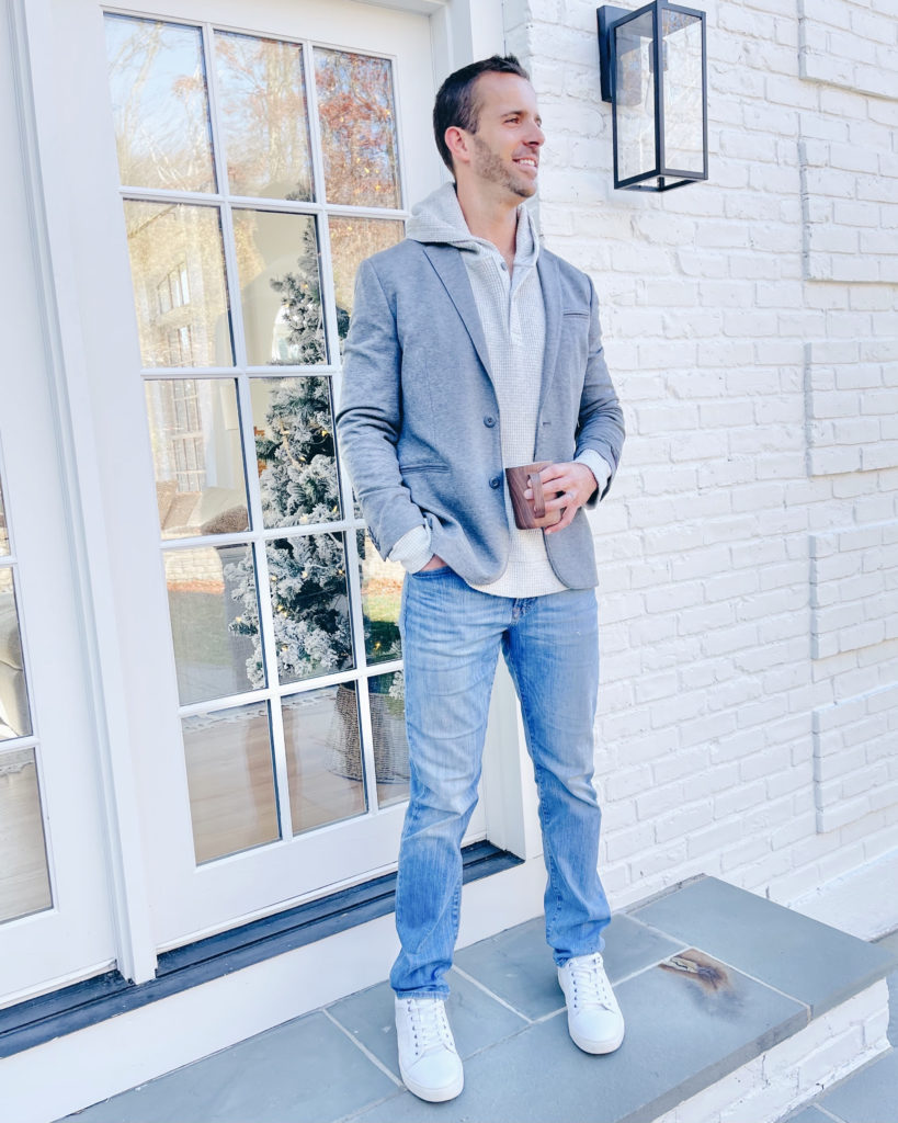 stylish and casual men's outfit idea 2021