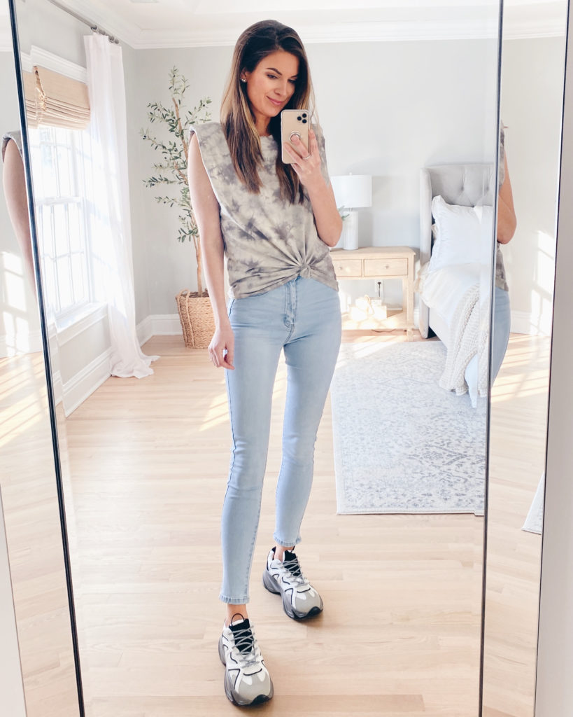 spring casual outfit 2021 - forever 21 tie dye tank