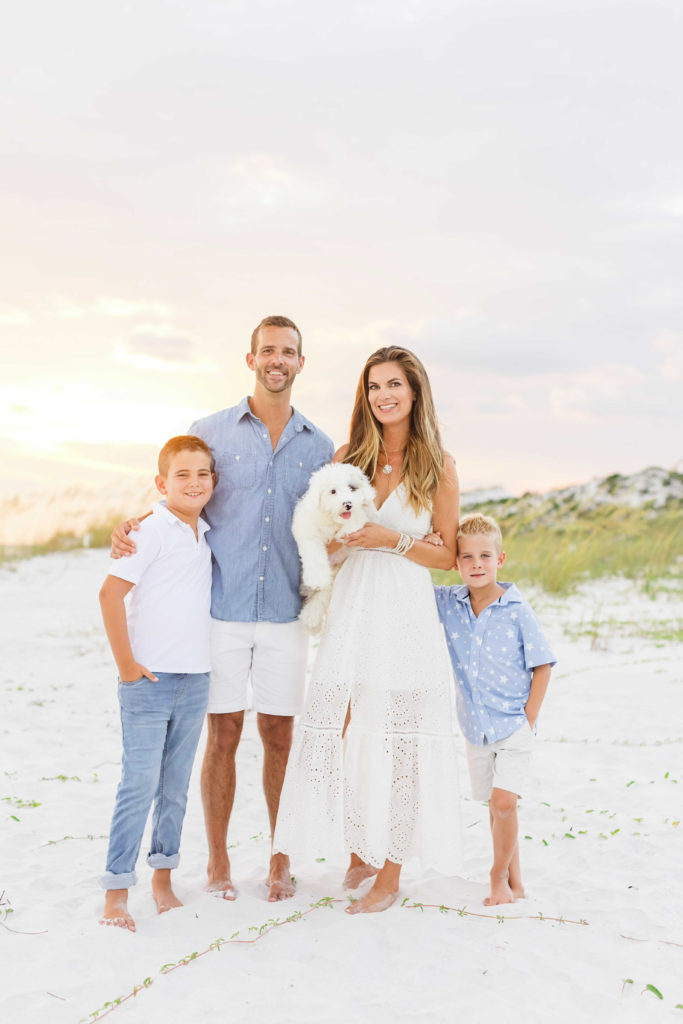 outfit ideas for summer family photos on beach